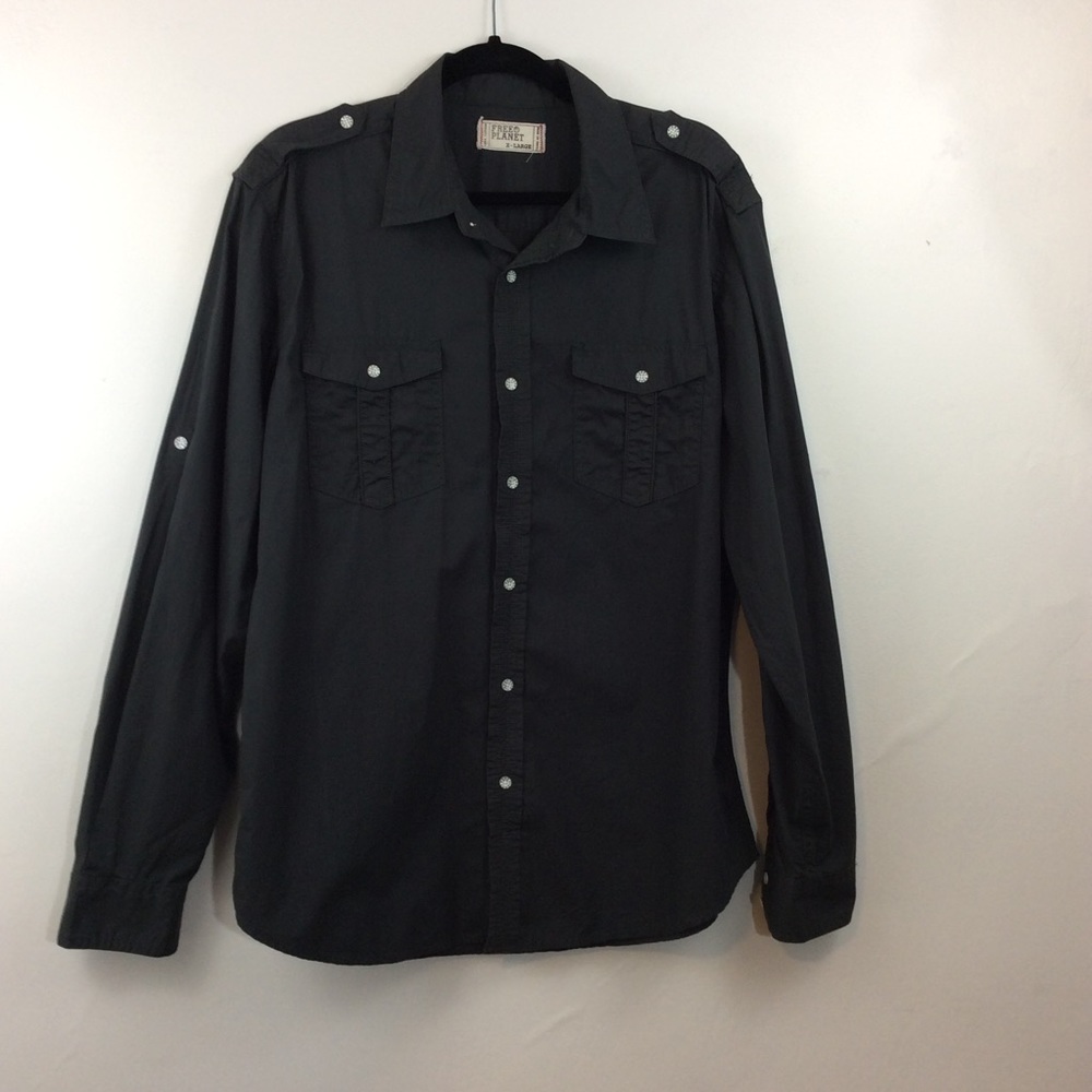 Free Planet| button down XL